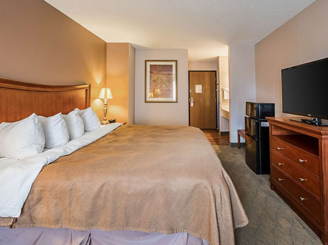 诺斯维尤旅馆&套房酒店主图