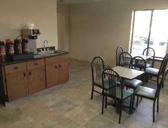 Super 8 by Wyndham Dillon主图