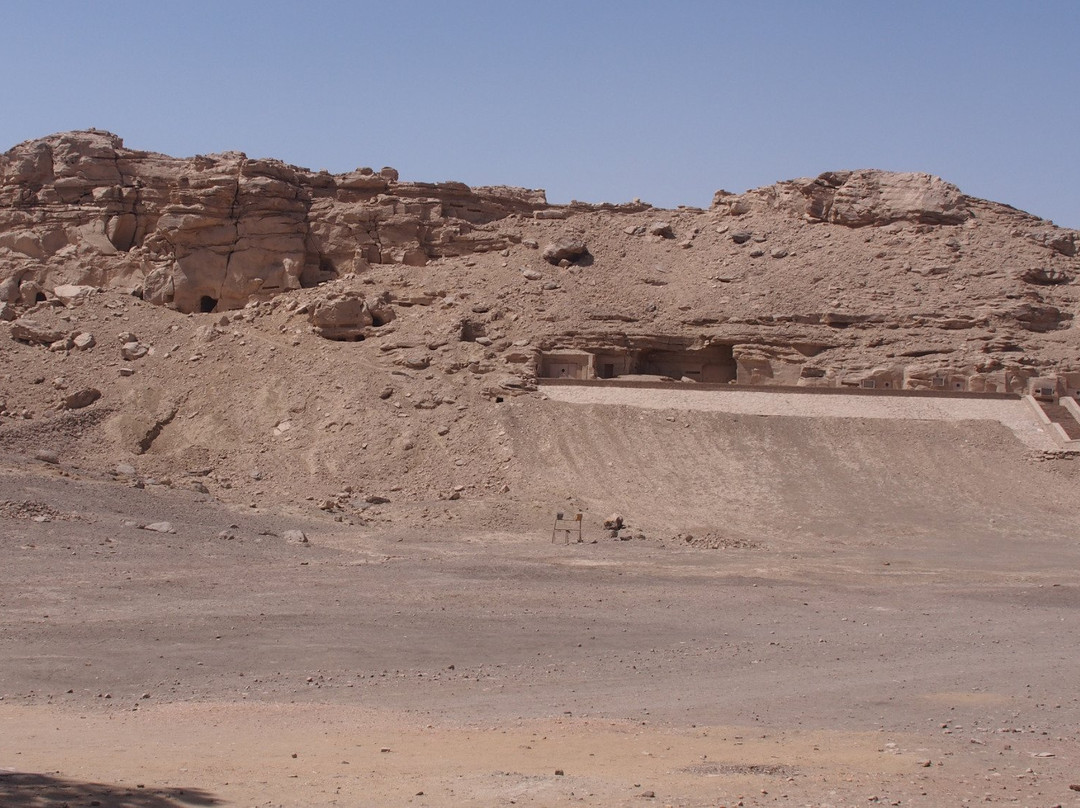 Tombs of El kab景点图片