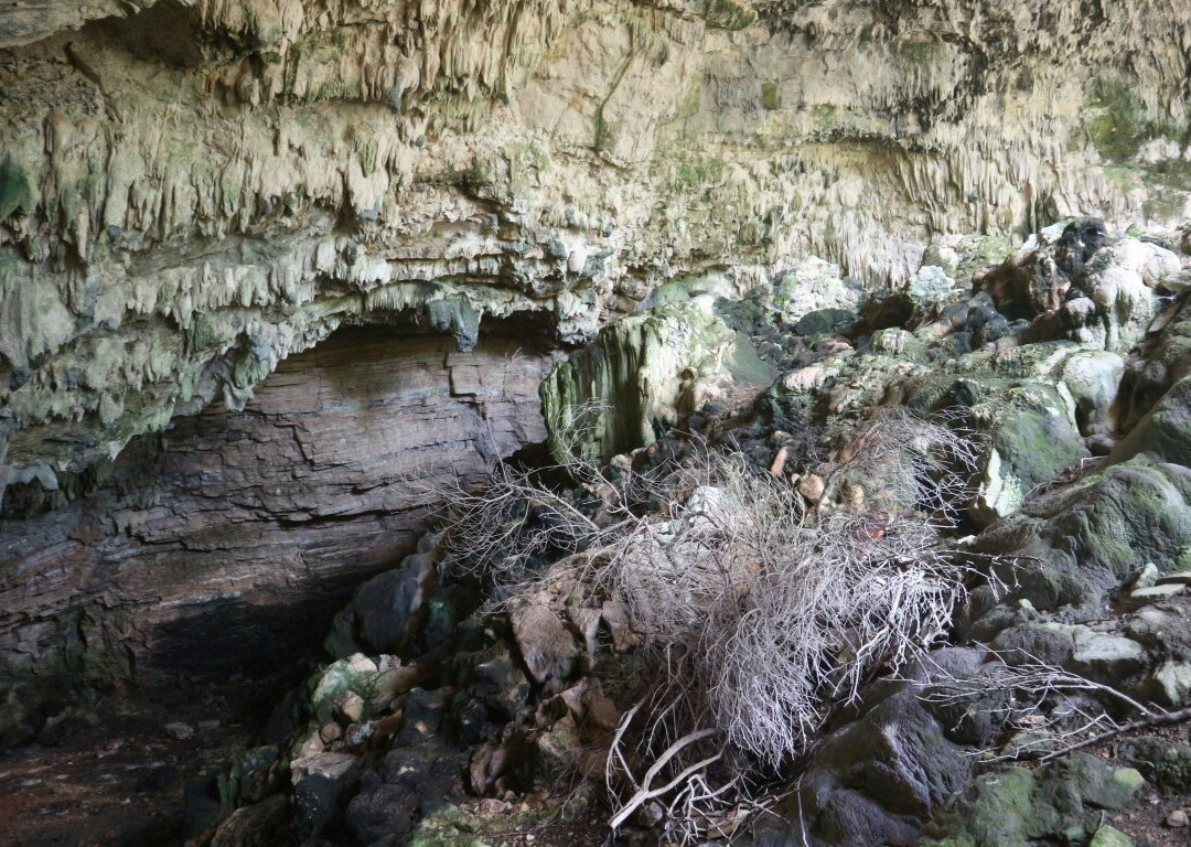 Nissaki Cave景点图片