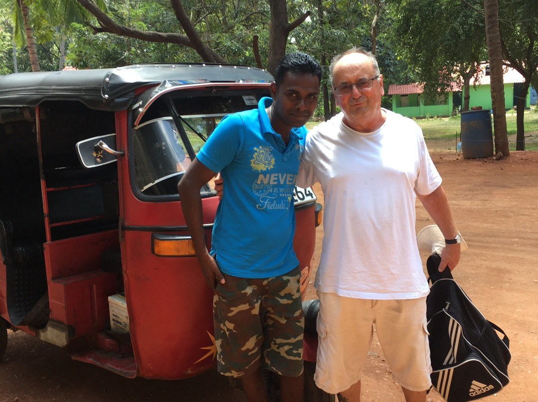 Ravi Taxi And Tours-丹布拉必去景点