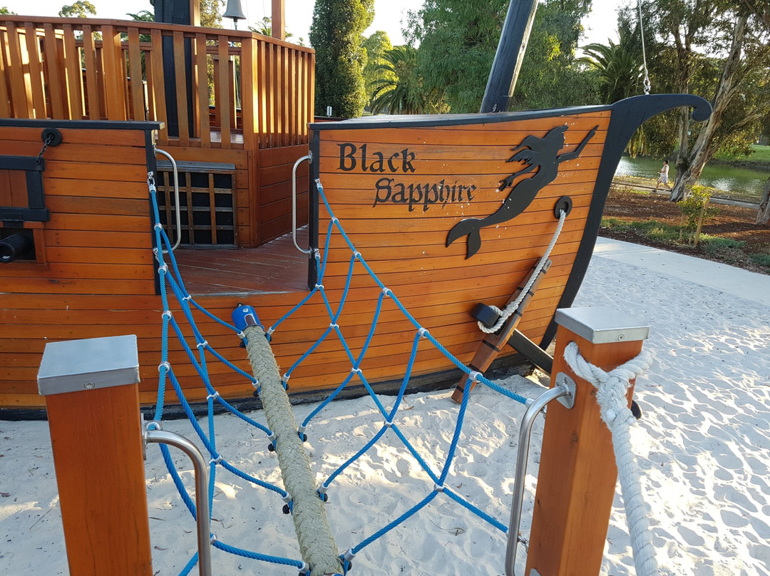 Black Sapphire Pirate Ship Playground景点图片