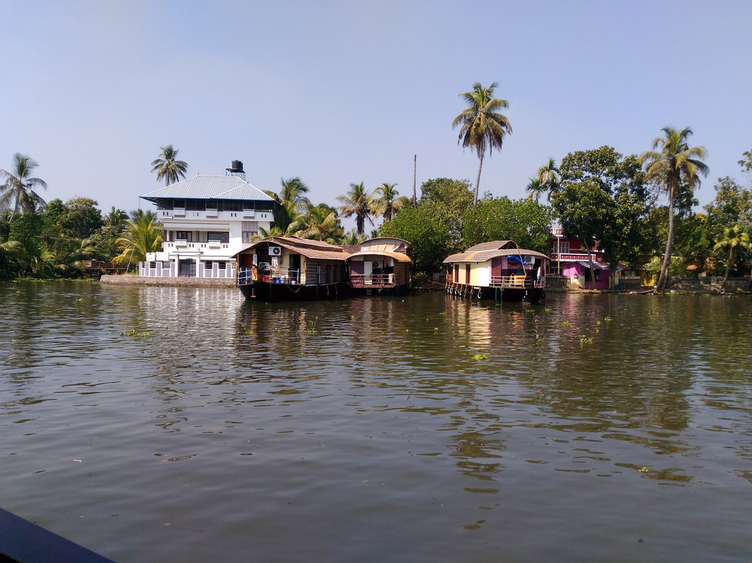 Pallathuruthy酒店住宿-Sai Homestay