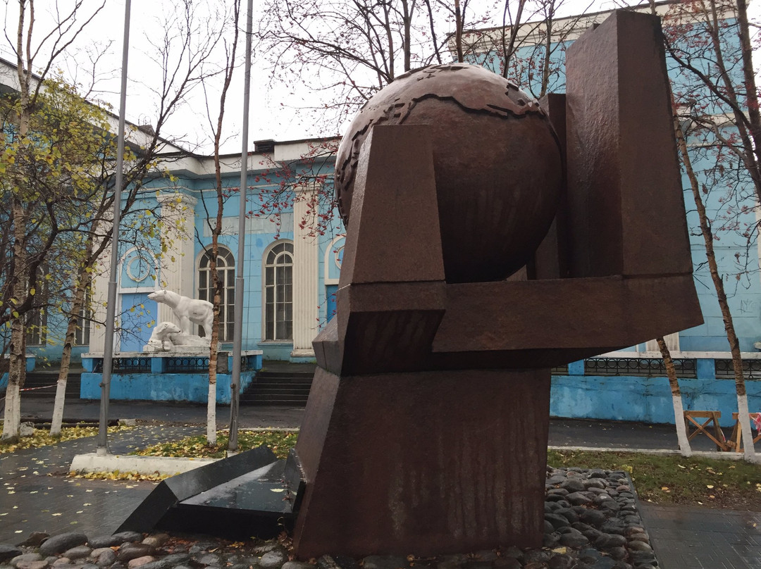 Monument to Anti-Hitler Coalition-摩尔曼斯克必去景点