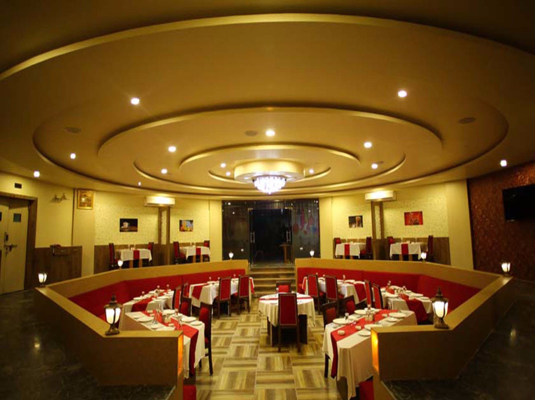 萨加尔沙洛伊酒店