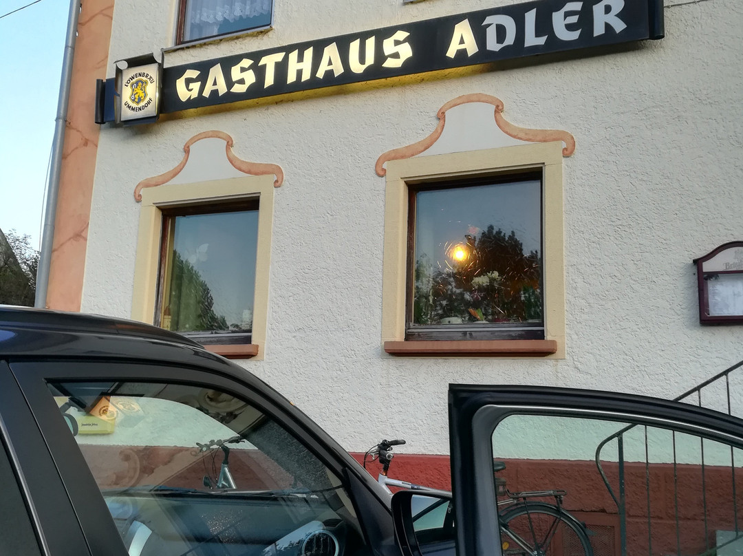 阿德尔酒店主图