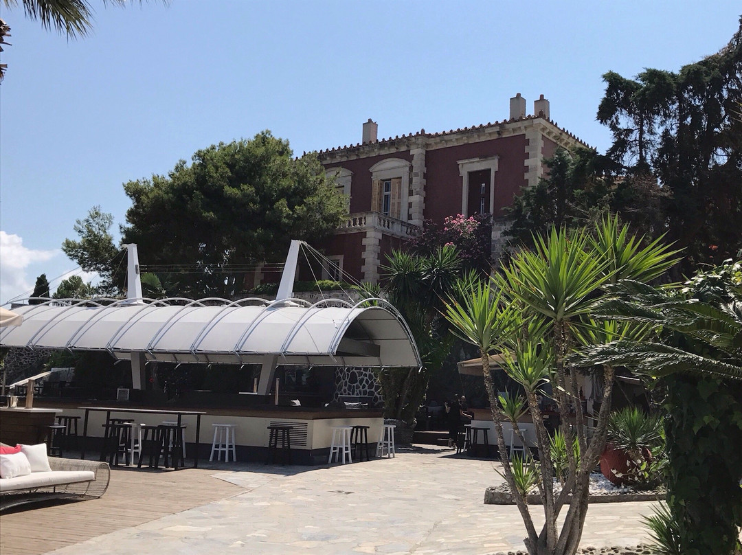 The Red House-Khalkis必去景点