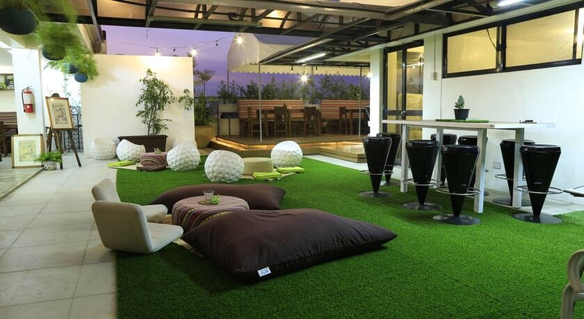870 Hostel