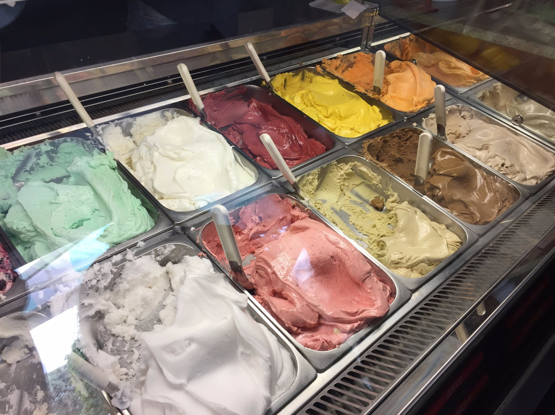 Gelateria Dulcis in Fundo-Mandello del Lario必去景点
