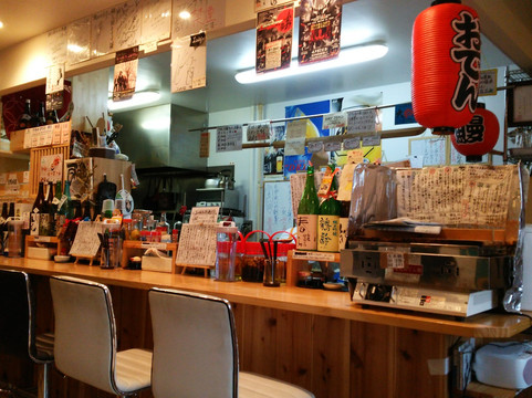 鮪王国 よってっ亭