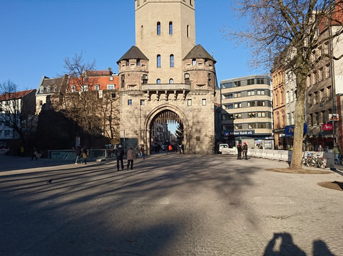 Marienmuenster旅游景点-Severinstorburg