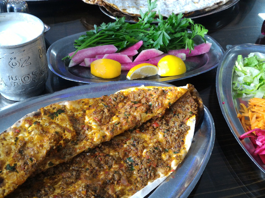 Oz Urfa Lahmacun