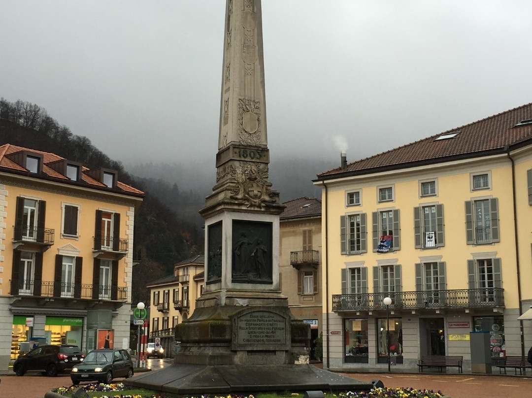 Piazza Indipendenza-贝林佐纳必去景点