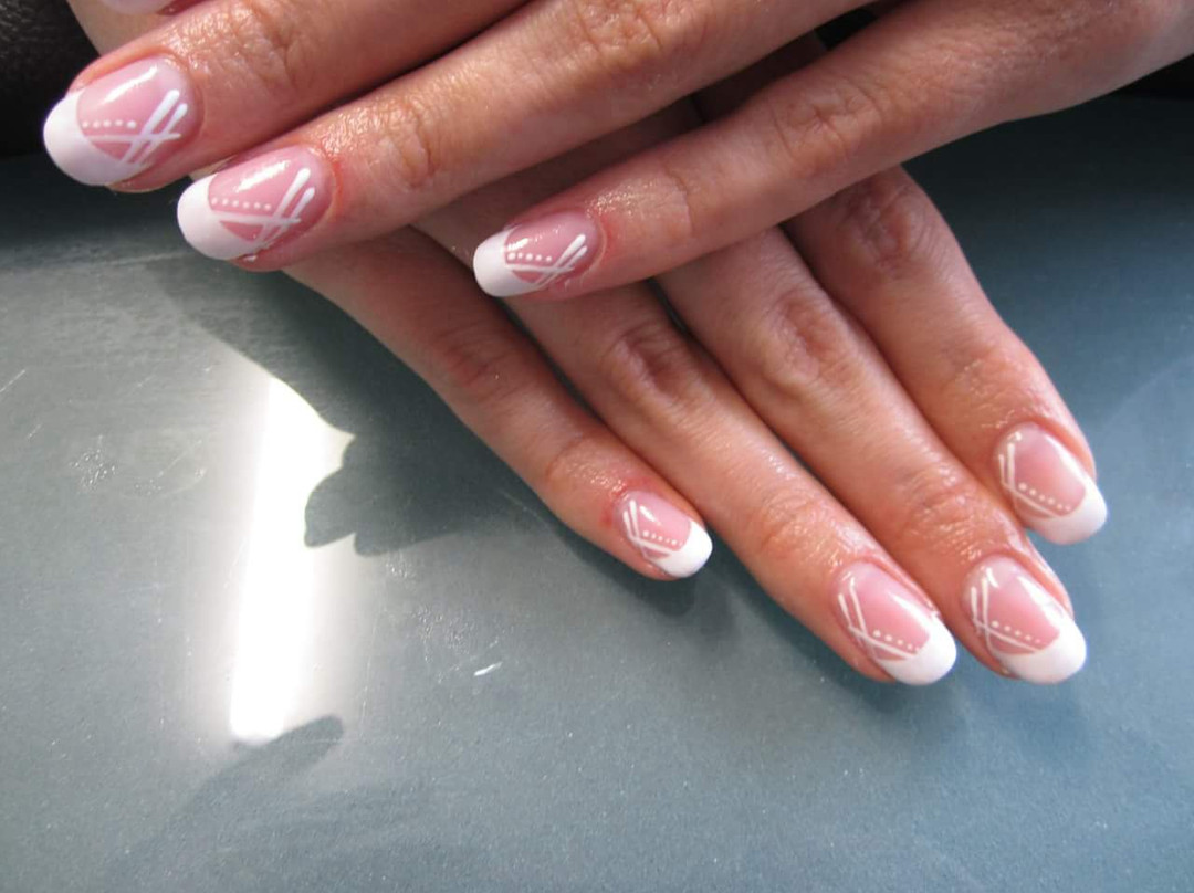 Beachside Nail Art and Beauty by Alina-Mission Beach必去景点