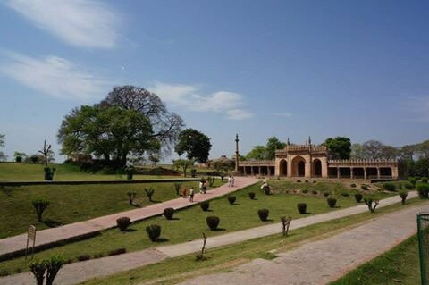 Shahi Qila