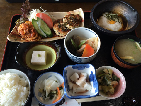 お食事処とろろ屋ねばりっ娘