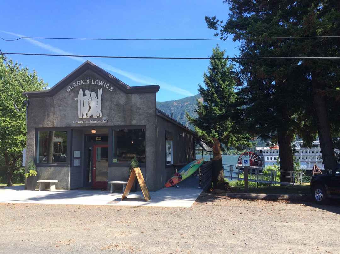 Stevenson餐馆和美食-Clark and Lewie's