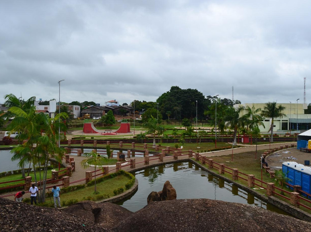 Praça da Liberdade-Ouro Preto Do Oeste必去景点