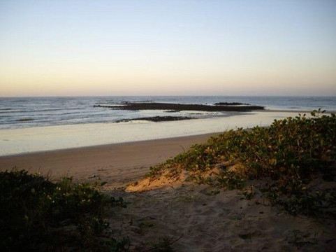 Manguinhos Beach-Sao Francisco De Itabapoana必去景点