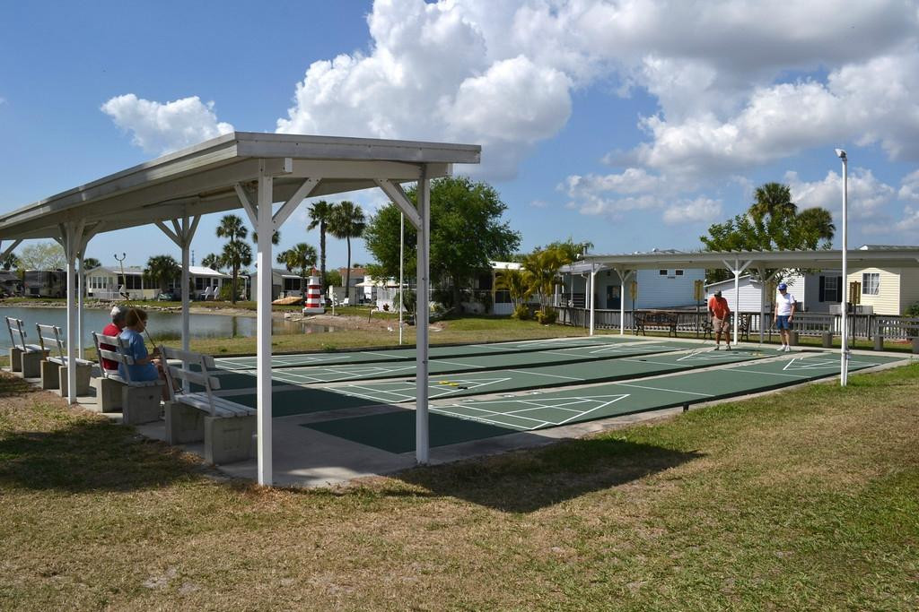 Encore Winter Quarters Manatee
