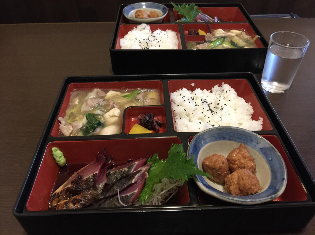 须崎市餐馆和美食-Susakiuo Gashi Uotaka