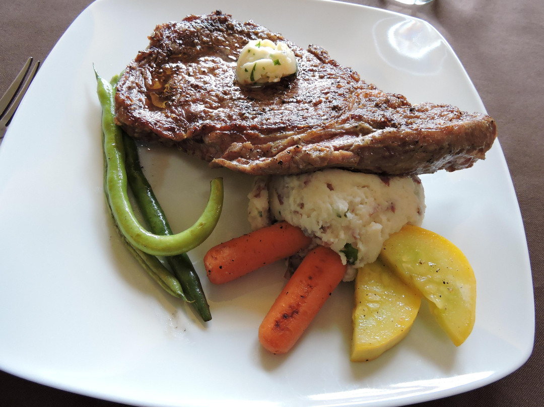 特罗皮克餐馆和美食-Stone Hearth Grille