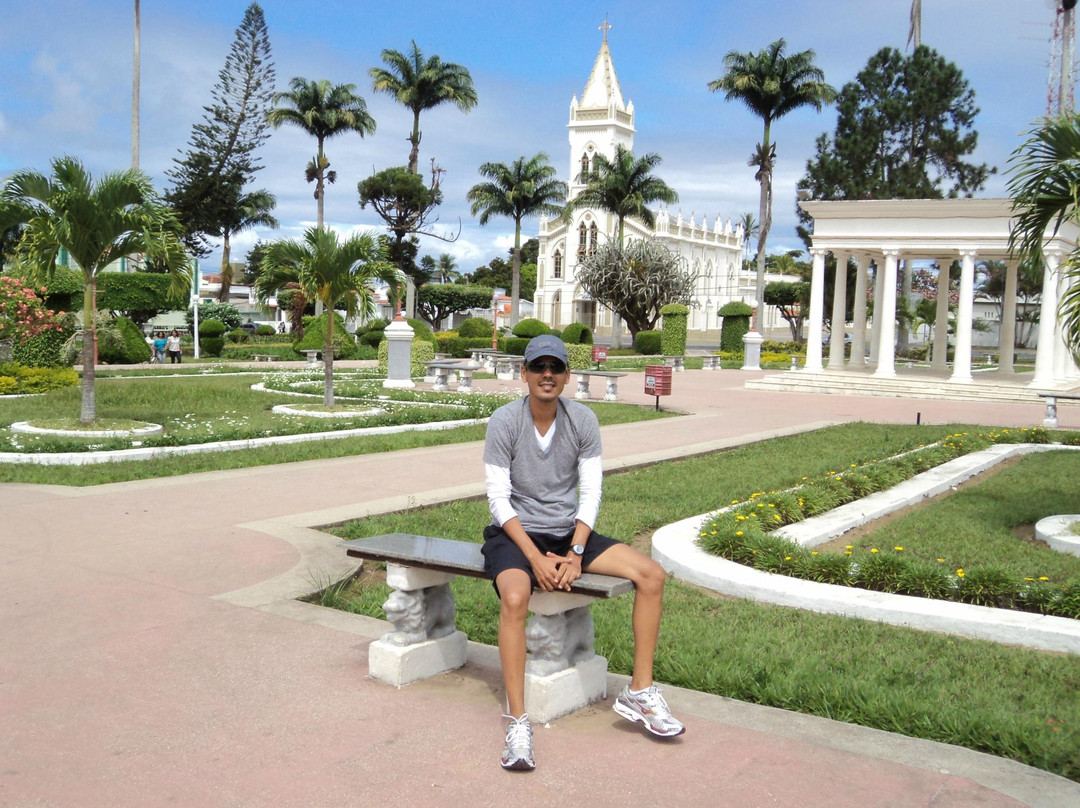 Praça Lourival Monte-Amargosa必去景点