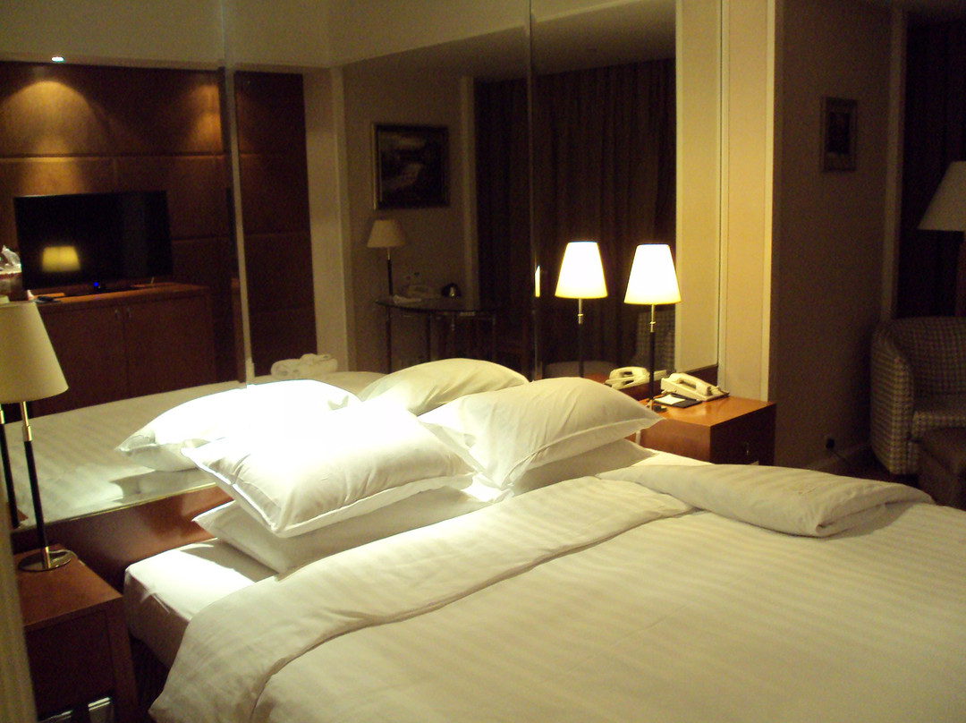 昆明佳华广场酒店主图