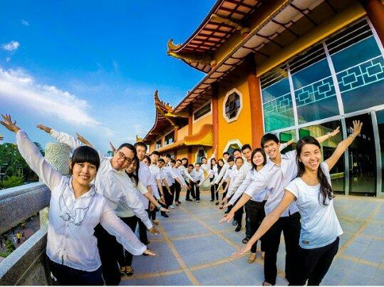 Maha Vihara Maitreya Cemara Asri-棉兰必去景点