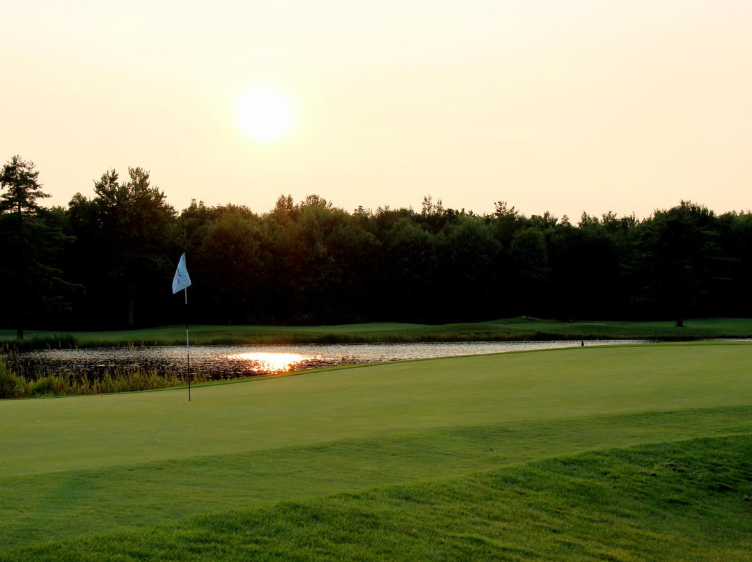 Solitude Links Golf Course & Banquet Center-Kimball必去景点