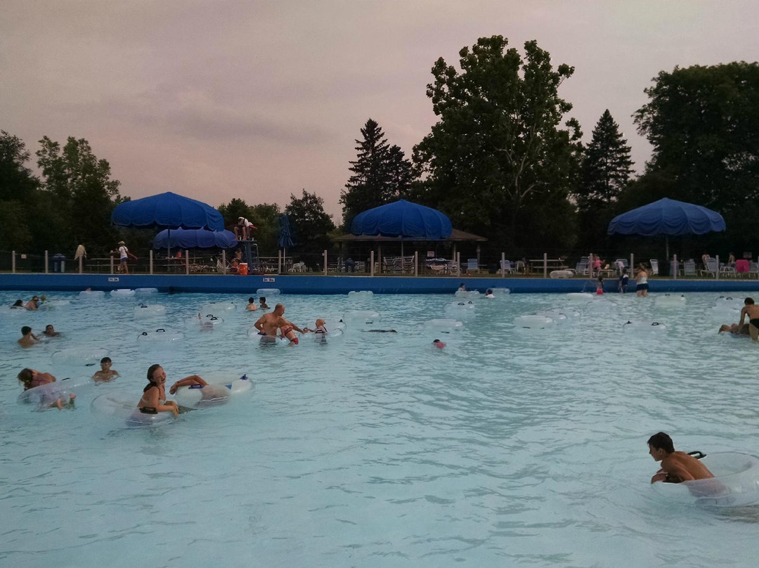 Waterford Oaks Wave Pool-Waterford必去景点