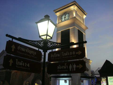 河滨码头夜市-曼谷必去景点