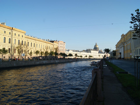 Neva Embankments-圣彼得堡必去景点