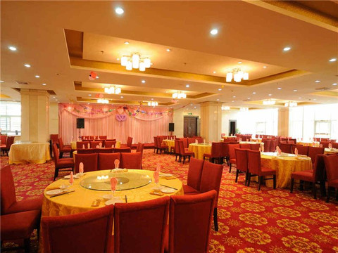 龙庭大酒店主图