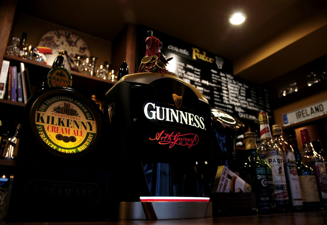 フォルチェ -アイリッシュ・パブ & レストラン