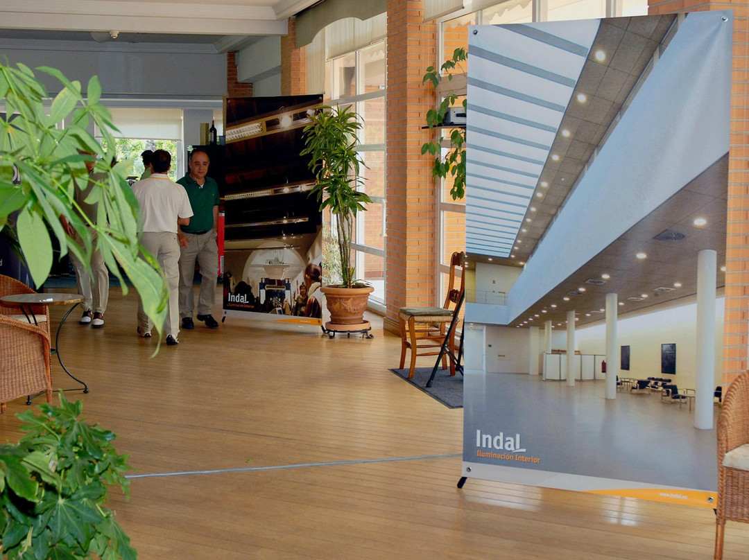 Club de Golf Entrepinos-Simancas必去景点