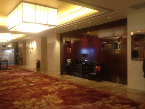 成都保利公园皇冠假日酒店 主图