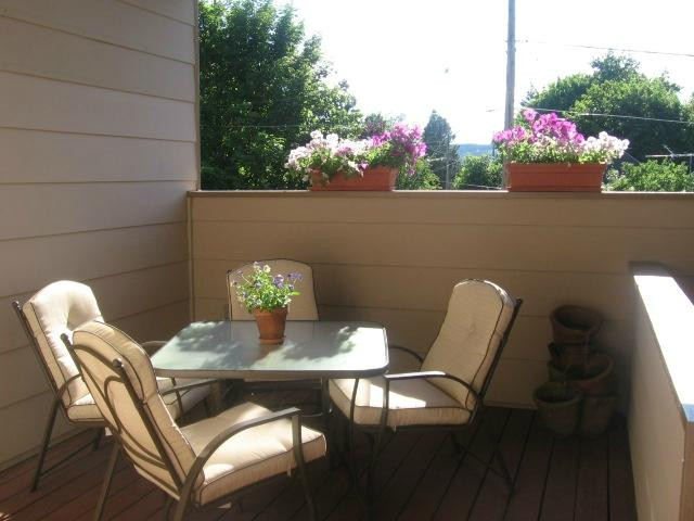 The Waterhouse主图