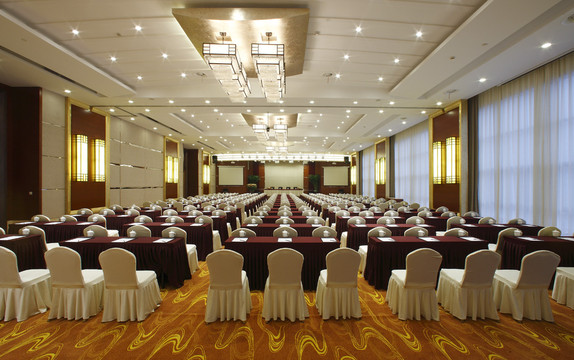 杭州中豪大酒店（钱江新城庆春广场地铁站店）主图