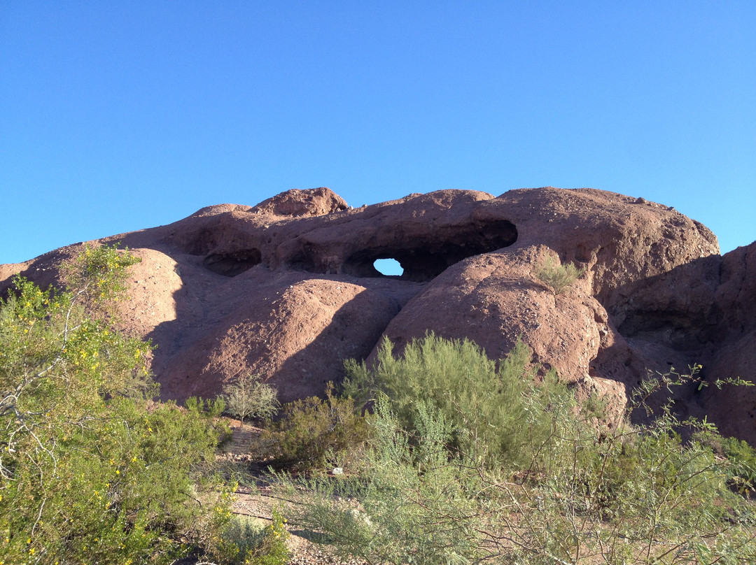 石中洞-凤凰城必去景点