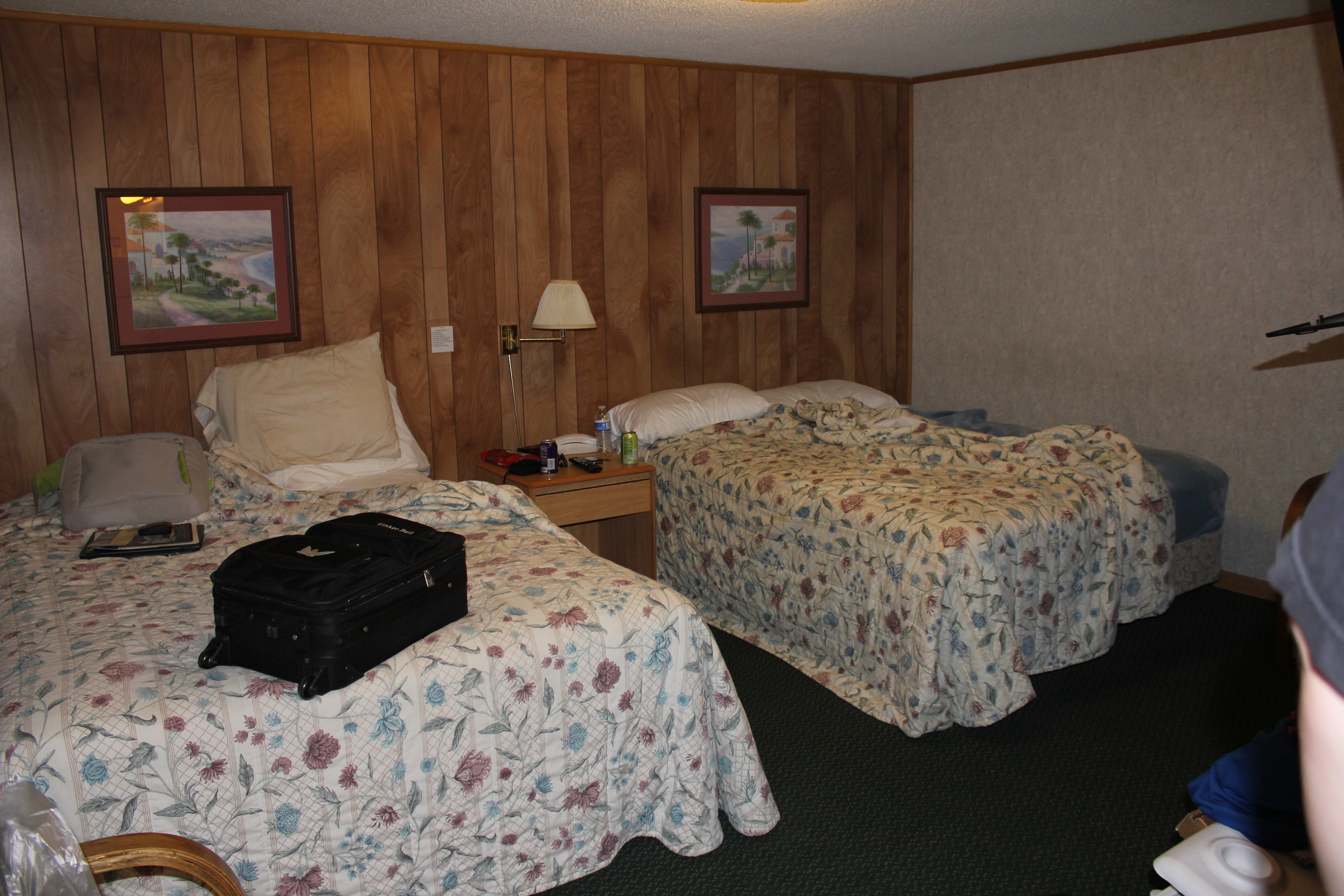Lazy-r Motel-客卧