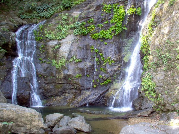 Tamaraw Waterfalls-葡多咖蕾拉必去景点