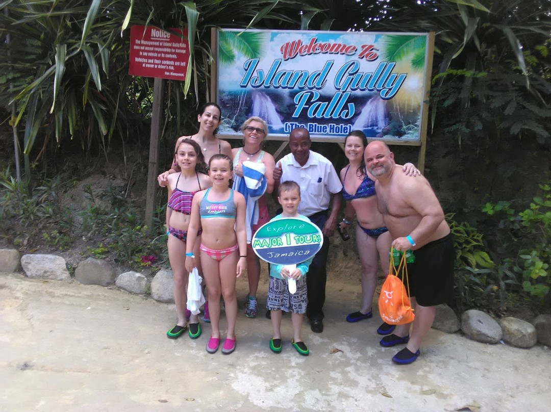 Major 1 Tours-蒙特戈贝必去景点