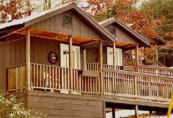 Brownwood Bed and Breakfast and Cabins-官方