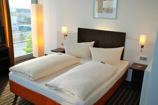 英戈尔施塔特GVZ Livenwork酒店&联合办公