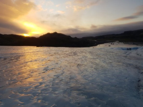 Arctic Adventures-朗伊尔城必去景点