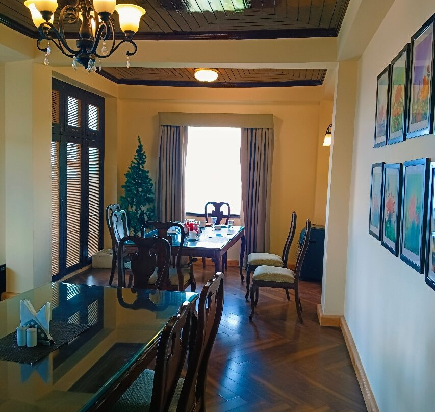 The Oaktree House主图