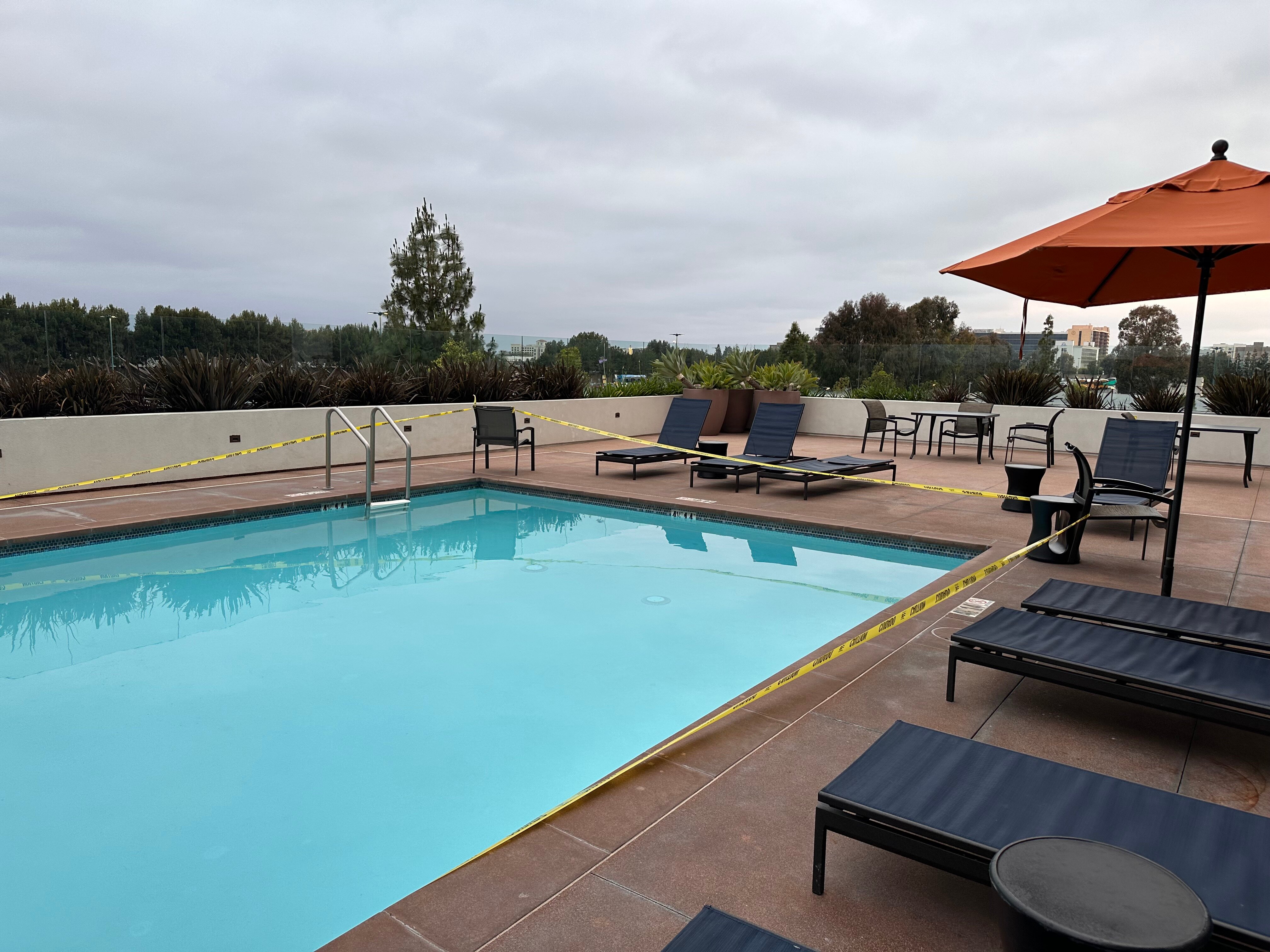Hampton Inn  & Suites Anaheim Resort Convention Center-泳池