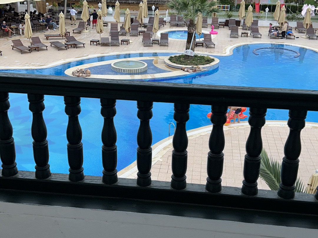 Royal Nozha Hotel主图