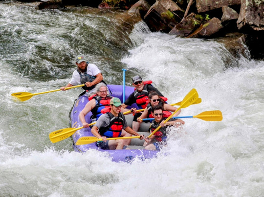 Raging Rivers Rafting Company-布赖森城必去景点